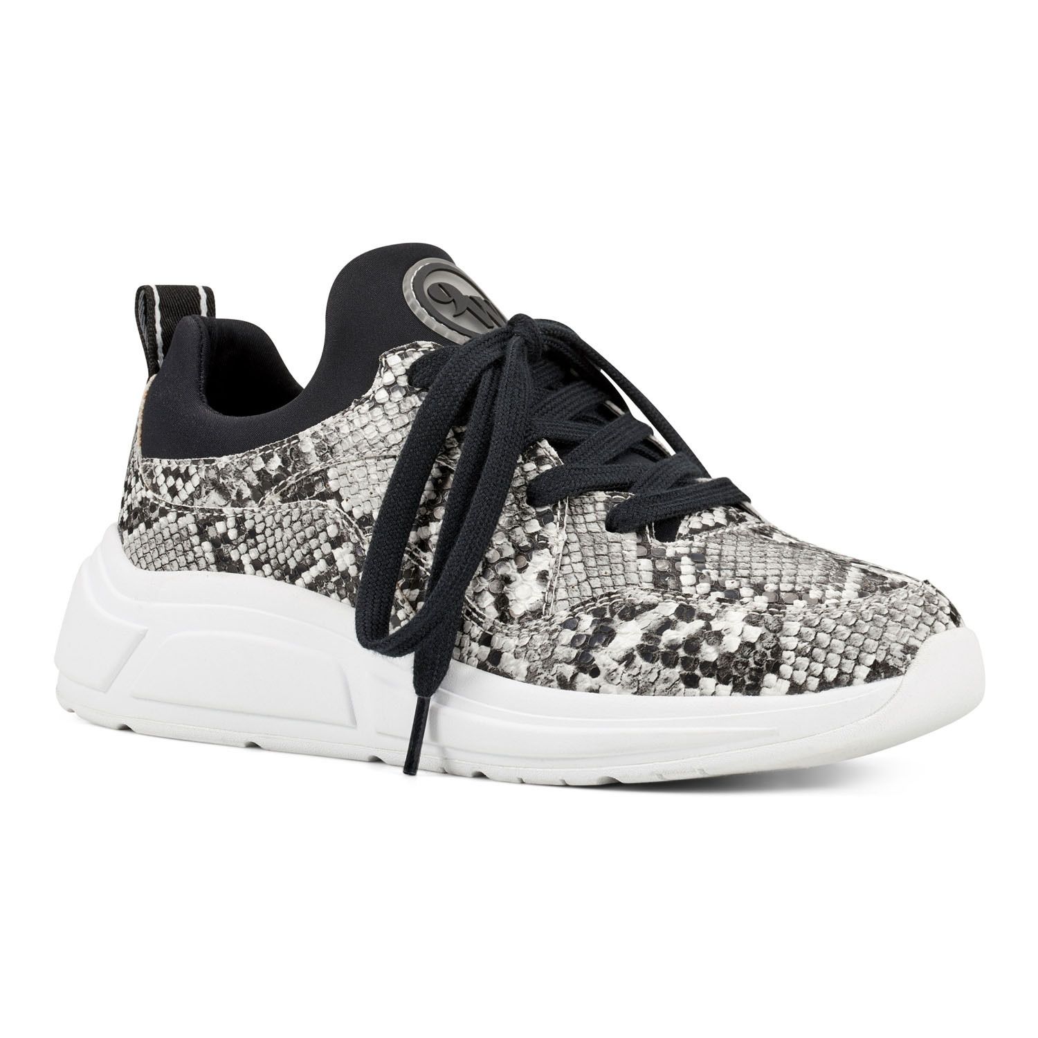 nine west black and white shoes